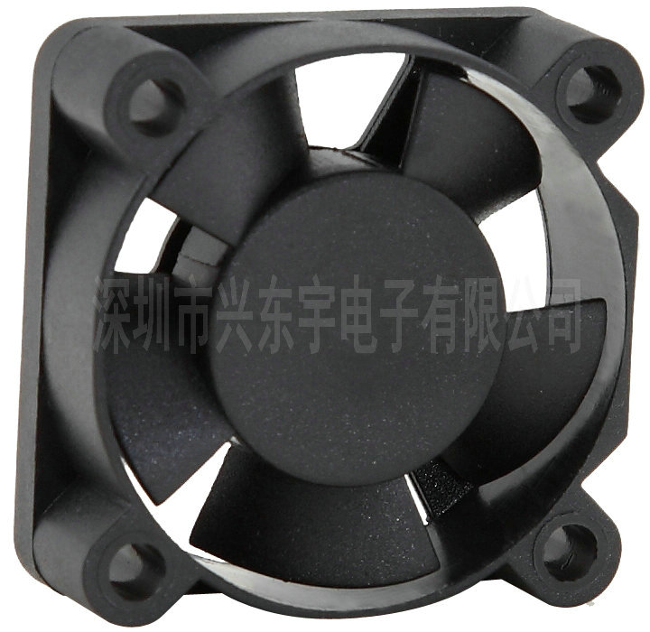 电饭煲散热风扇的安装方向由什么决定？